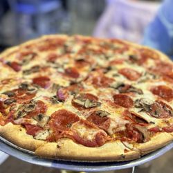 Pepperoni pizza well done