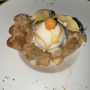 Wienstein & Gavino's - Apple cobbler - Italian Near Me - Montreal, Quebec Wienstein & Gavino's - Apple cobbler - Italian Near Me - Montreal, Quebec