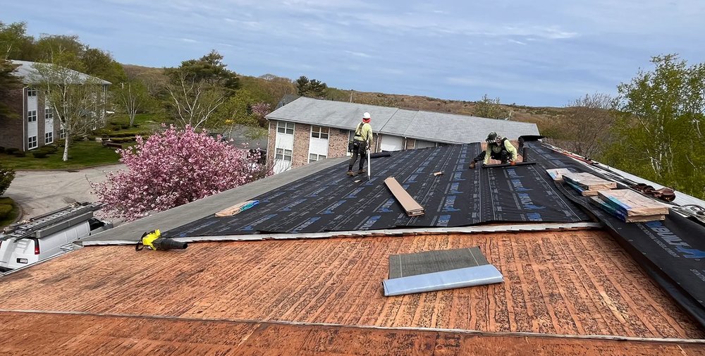 Peak Quality Roofing - veterans service organization in Melrose, MA