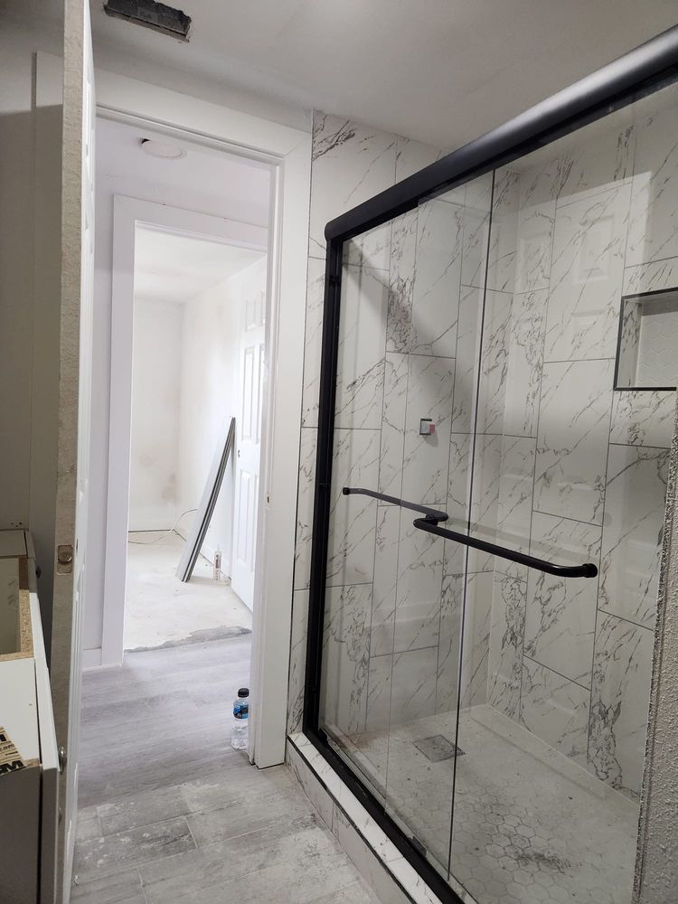 Slide of Rdr roofing & General contractor