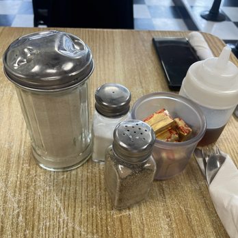 Penguin Cafe - Breakfast & Brunch Near Me - Laguna Beach, California