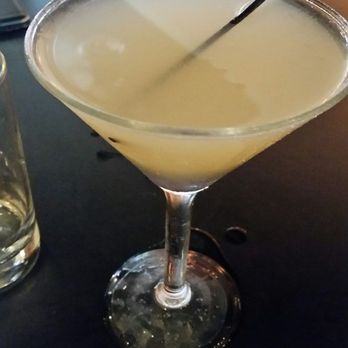 Crave - Peach martini - New American Near Me - Akron, Ohio