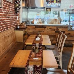Zhengyalov Hatz - Indoor dining