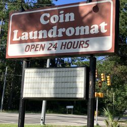 Summerville laundry - The sign from the road