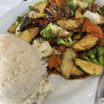 The Coconut Elk Grove - Mixed vegetables in garlic sauce - Thai Near Me - Elk Grove, California The Coconut Elk Grove - Mixed vegetables in garlic sauce - Thai Near Me - Elk Grove, California