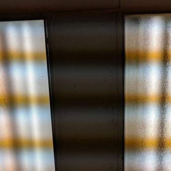 4D Commissary - Burnt out light fixtures so you cant work properly - Kitchen Incubators Near Me - Las Vegas, Nevada