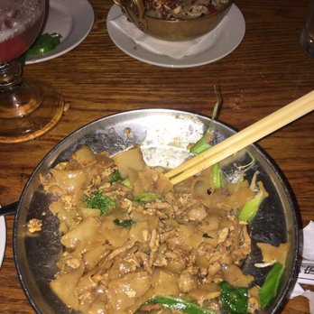 Sea Thai - Half eaten Pad See Ew - Thai Near Me - Brooklyn, New York Sea Thai - Half eaten Pad See Ew - Thai Near Me - Brooklyn, New York