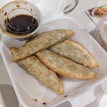 Bua Thai Kitchen - Complimentary vegetarian dumplings - Thai Near Me - Darien, Illinois