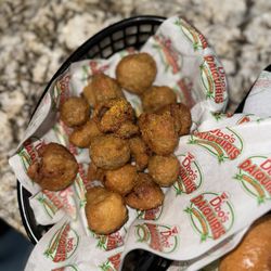 D'bos Daiquiris, Wings & Seafood Jacksonville - Fried mushrooms