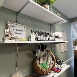 Good Karma Botanica & Wellness - Tinctures and herbs