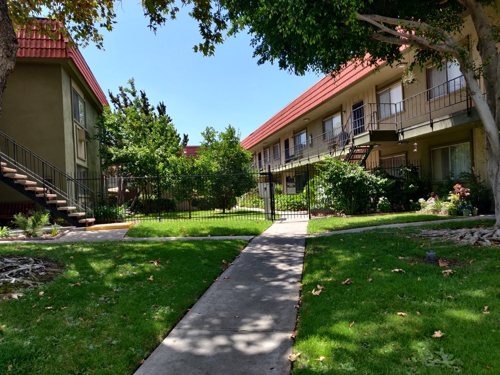 ORANGE PLAZA APARTMENTS Updated September 2024 12 Photos & 12