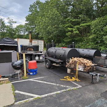 Border Brewery and Barbecue - Lots of tools of the BBQ trade - Breweries Near Me - Salem, New Hampshire