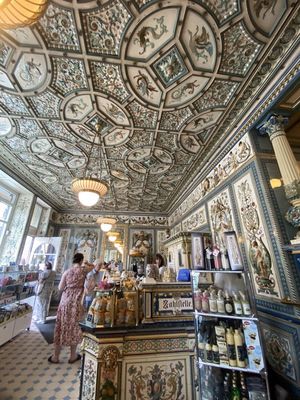 Dresdner Molkerei Gebrüder Pfund GmbH by null