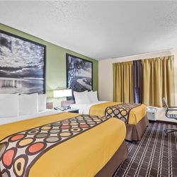 Super 8 by Wyndham Watertown WI - Guest room