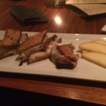 Bodega Wine Bar - Grilled cheese - Wine Bars Near Me - Santa Monica, California