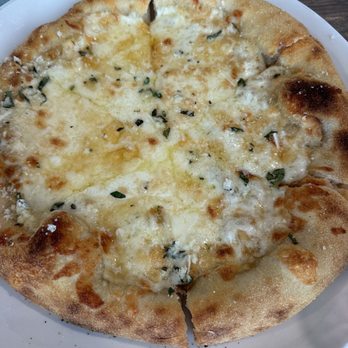 Amici - Four cheese pizza - Italian Near Me - Maryville, Tennessee