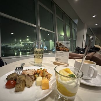 Lufthansa First Class Lounge - Airport Lounges Near Me - Jamaica, New York