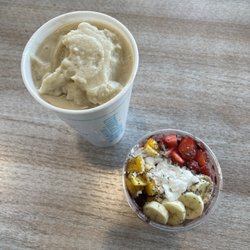 Tropical Smoothie Cafe - Protein smoothie and açaí bowl