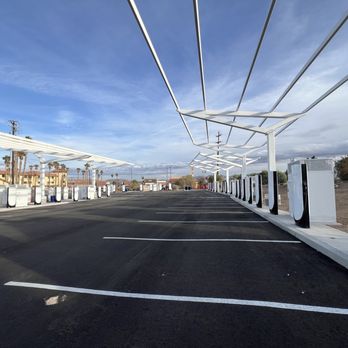 Tesla Supercharger - Great location - EV Charging Stations Near Me - Barstow, California Tesla Supercharger - Great location - EV Charging Stations Near Me - Barstow, California