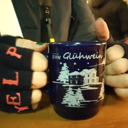 Weihnachtsmarkt Neuss - Glühwein mit lieben Gruß an Timo