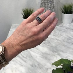 Juwelier Nadler - Beautiful, emerald, and sapphire ring set.