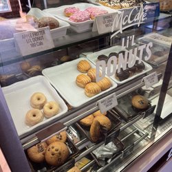 McDonald's - McDonald's - pastries display