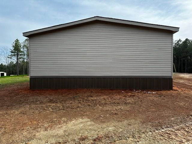 Slide of Magnolia Skirting