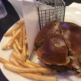 Dave & Buster's Balcones Heights - Impossible burger - American Near Me - San Antonio, Texas