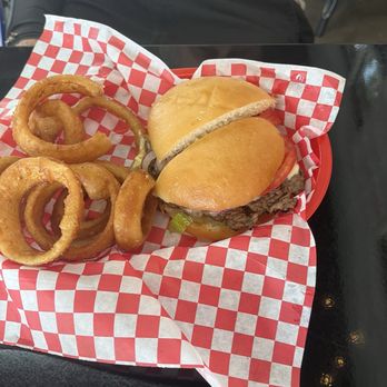 V9 Eats - New American Near Me - St. Petersburg, Florida