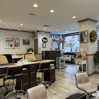 Blondis Nails & Spa II - Nail Salons Near Me - New York, New York Blondis Nails & Spa II - Nail Salons Near Me - New York, New York