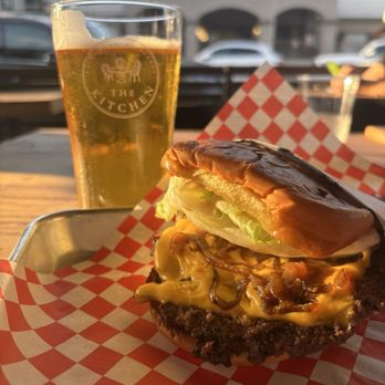 South Pas Smash - Hello LA, & Smash Burger - Burgers Near Me - South Pasadena, California South Pas Smash - Hello LA, & Smash Burger - Burgers Near Me - South Pasadena, California