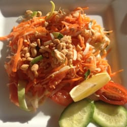 Pad Thai - Som tam - Papaya salat without papaya
