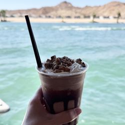 Roadrunner Resort Floating Dock Bar