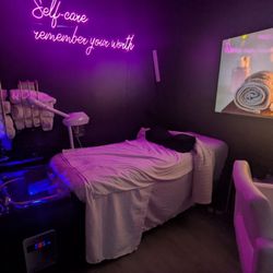 JCLA Hair - Signature head spa room