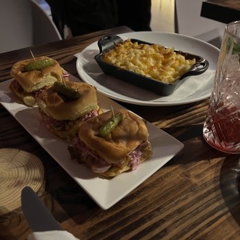 Twist - Chicken sliders, and Mac and cheese. Good but not great. That being said we still enjoyed it ! - Wine Bars Near Me - New York, New York Twist - Chicken sliders, and Mac and cheese. Good but not great. That being said we still enjoyed it ! - Wine Bars Near Me - New York, New York