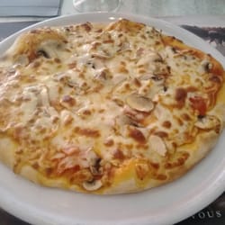 Pizzéria La Fringale - Pizza Reine