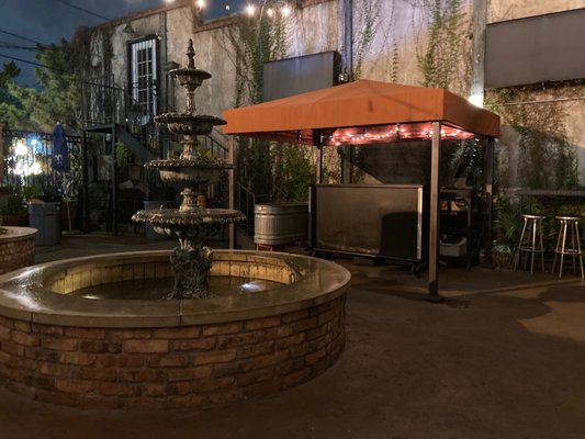 JR's Bar & Grill by null