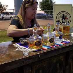 Quail Creek Veterans Municipal Park - She was very nice sample different moonshine with manago, cheese and chocolate