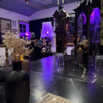 Broken Spirits-Anaheim - Sitting area - Cocktail Bars Near Me - Anaheim, California