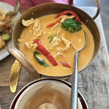 Sisters Thai - Cappuccino and pad tai! - Thai Near Me - Potomac, Maryland