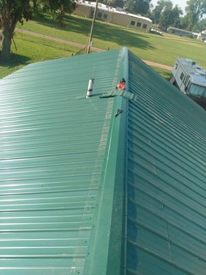 Turner and Son Fencing Logo