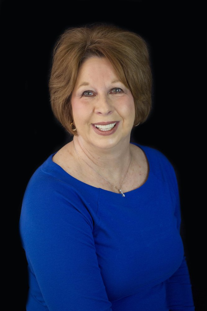 CHERYL FLOOD THE DODD COMPANY Updated August 2024 911 S Main, Grove, Oklahoma Real