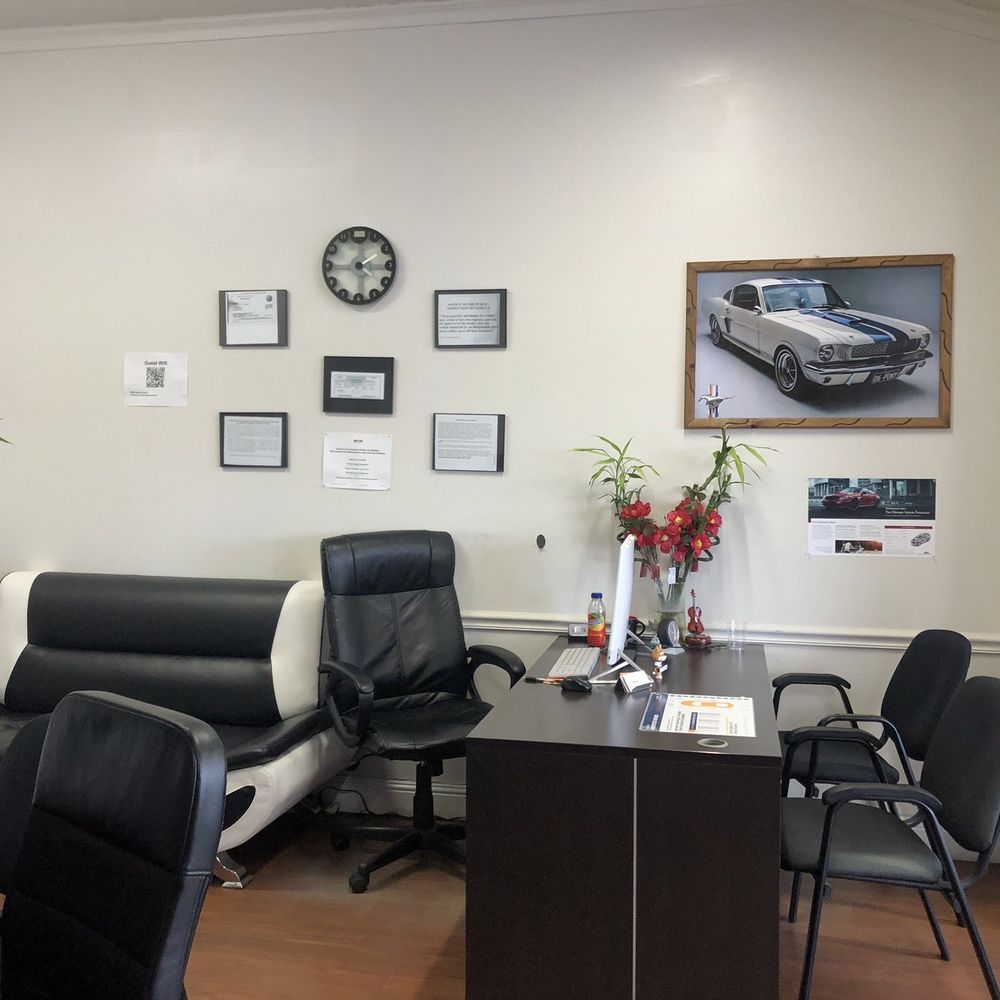 M Sport Motors - Comfortable Office area - Auto Loan Providers Near Me - Walnut Creek, California M Sport Motors - Comfortable Office area - Auto Loan Providers Near Me - Walnut Creek, California