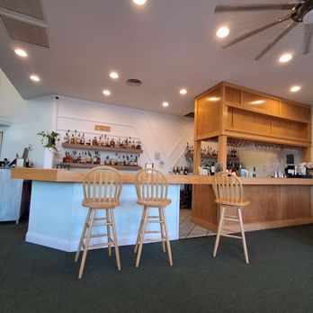 Saltwater Grill - Bar - Seafood Near Me - New Bern, North Carolina