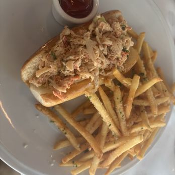 Scott's Seafood - Lobster Mom ad with garlic fries with truffle oil - Seafood Near Me - San Jose, California Scott's Seafood - Lobster Mom ad with garlic fries with truffle oil - Seafood Near Me - San Jose, California
