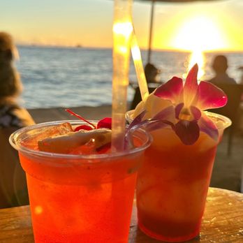 Koa Oasis - Sunset lemonade and lava flow - Dive Bars Near Me - Honolulu, Hawaii