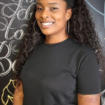 La Reyna Esthetics - Laura Ashley - Mani Pedi specialist - Waxing Near Me - Long Beach, California La Reyna Esthetics - Laura Ashley - Mani Pedi specialist - Waxing Near Me - Long Beach, California