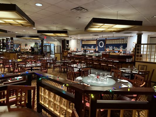 Sun Shui Asian Kitchen & Sushi by null