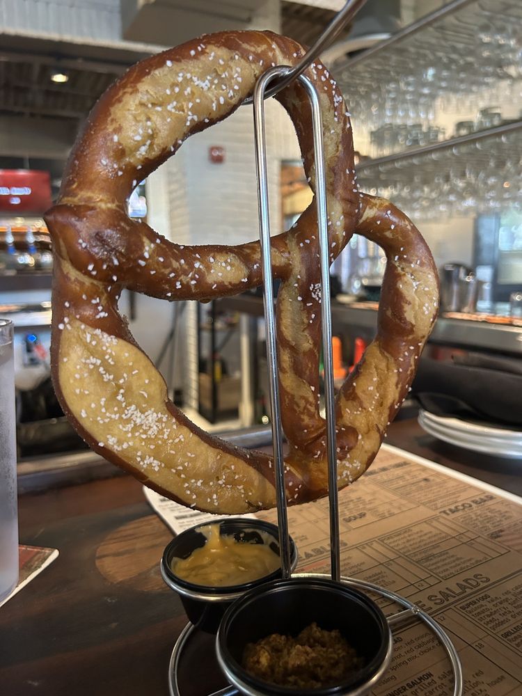 AJ’S LAGER HOUSE Updated November 2024 20 Photos & 33 Reviews