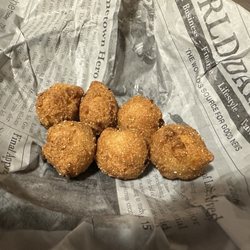 Crab & Catfish - Hush puppies